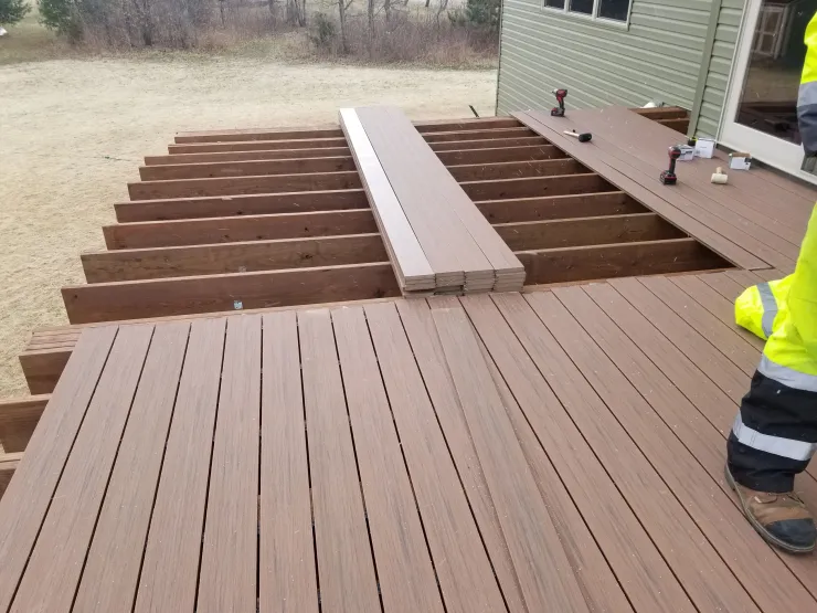 Big Lake 2020 Deckorators Mesa deck project - Foremost Construction
